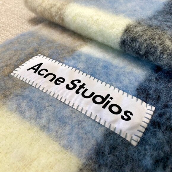 Acne studios scarf - Picture 2 of 3